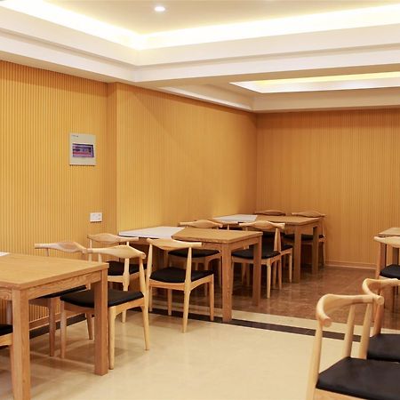 Greentree Inn Zhengzhou Xinzheng City Longhu Town Xiangyun Road Express Hotel מראה חיצוני תמונה