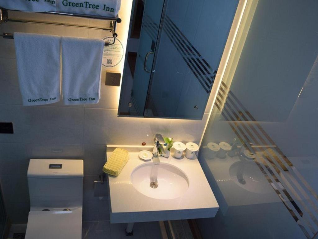 Greentree Inn Zhengzhou Xinzheng City Longhu Town Xiangyun Road Express Hotel מראה חיצוני תמונה