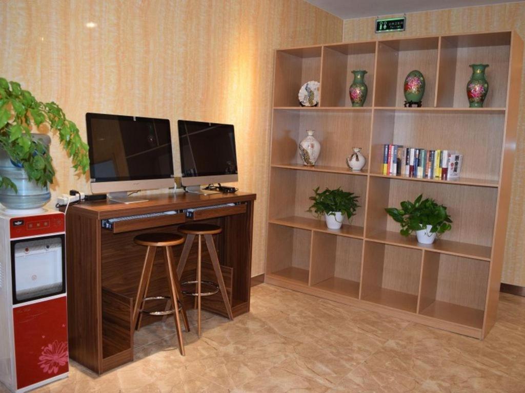 Greentree Inn Zhengzhou Xinzheng City Longhu Town Xiangyun Road Express Hotel מראה חיצוני תמונה